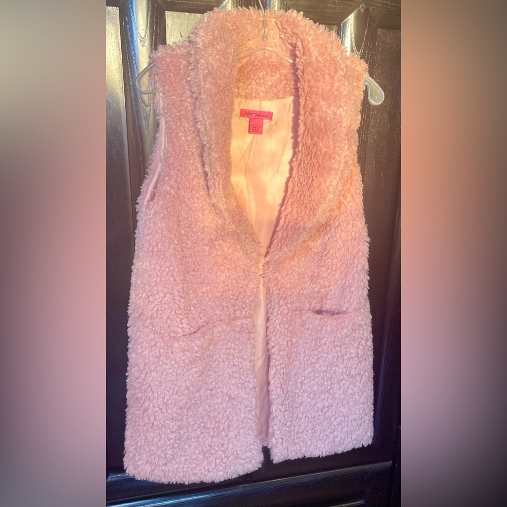 BETSEY JOHNSON Teddy Bear Vest(s/m) with two front pockets and one clasp closing